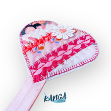 Load image into Gallery viewer, Heart-Shaped Elastic Book Band
