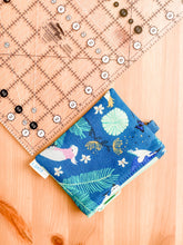 Load image into Gallery viewer, Christmas Coin Purse, Face mask Pouch, Fabric Pouch, Cosmetic Purse, Stocking Stuffer, Travel Bag, Birthday Gift, Australiana Gift
