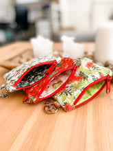 Load image into Gallery viewer, Christmas Coin Purse, Face mask Pouch, Fabric Pouch, Cosmetic Purse, Stocking Stuffer, Travel Bag, Birthday Gift, Australiana Gift
