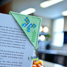 Load image into Gallery viewer, Butterfly Corner Bookmark, Fabric Bookmark, Book Lover Gift, Stocking Stuffer, Bookworm Gift, Butterfly Gift
