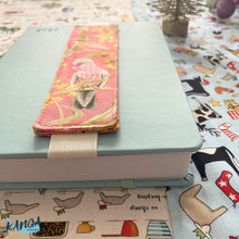 Load image into Gallery viewer, A5 Pen Holder Bookmark, Peach Galah
