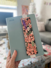Load image into Gallery viewer, A5 Pen Holder Bookmark, Botanic Blend
