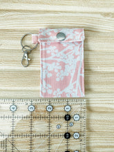 Load image into Gallery viewer, Rosary Pouch, St. Philomena Pink &amp; White Floral
