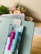 Load image into Gallery viewer, A4 &amp; A5 Pen Holder Bookmark  Aqua Blue Floral
